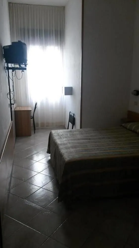 Hotel Giovane Italia Rimini 3*,